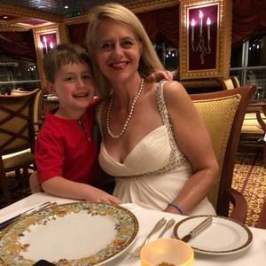 Meet your Posher, Amy